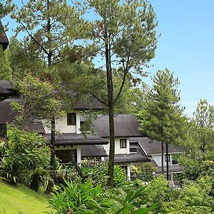 Gunung Geulis Cottages Managed By Royal Tulip